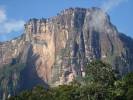 En la cresta del Salto Ángel