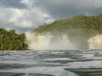 Salto Golondrina de Canaima