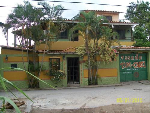 Posada Tom Carel