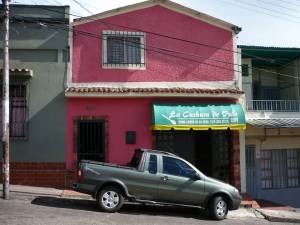 fachada de la cuchara de palo
