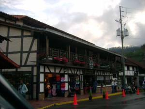 Zona Comercial de la Colonia Tovar