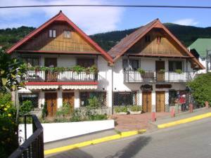 Casas comerciales de la Colonia Tovar