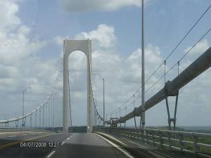 Cruzando el Puente Angostura
