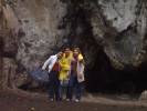 mi family y yop en la cueva del pirata