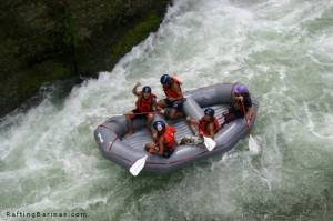 Rafting en el r&iacute;o Sinig&uuml;is