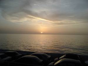 Atardecer en alta mar de Pto La Cruz a Margarita