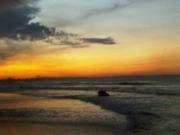 Atardecer porteño en la Playa el Palito. 