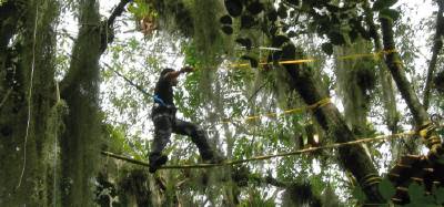 En marchant sur la corde