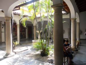 Patio interno del museo bolivariano