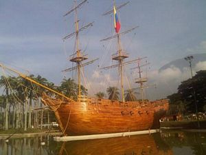 Rplica del Leander en el parque del este