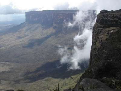 Vue du Kukenan, ds le sommet de Roraima