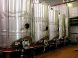 Tanques de fermentacin de la uva