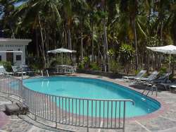 Piscina de la granja el Ojito