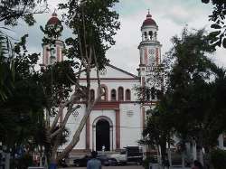 Iglesia de Santa Catalina de Sena frente a la plaza Coln