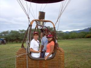 subiendonos en el globo