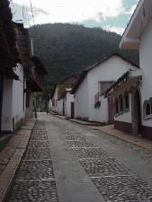 Calle de Subida en Jajó