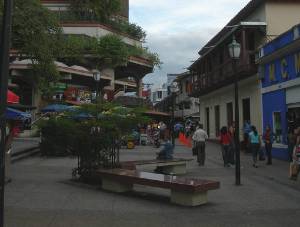 Rue au Sud de la place Bolvar