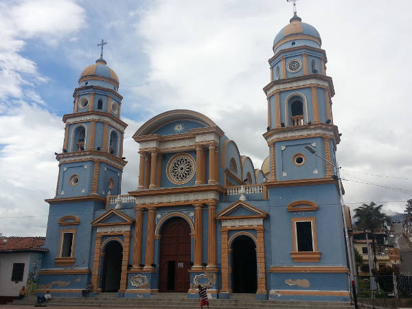 Iglesia de Lobatera