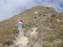 Subida fuerte sin árboles