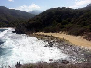 Playa Oeste vista desde el peñón