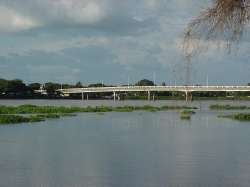 Puente sobre el río Apure en San Fernando