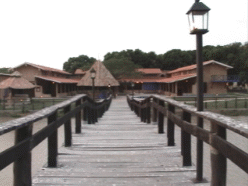 Puente hacia la Posada Doña Bárbara