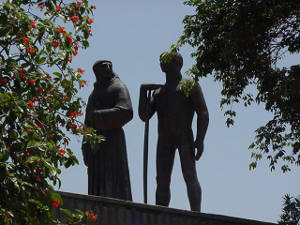 Monument à l'indien et au missionnaire en Cumaná